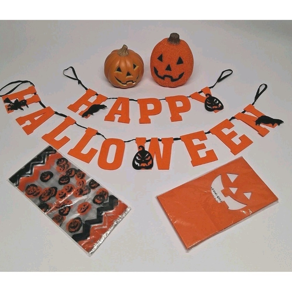 Haunted Heap (Halloween Bundle) 5 items - Lighted Jack-o'- Lanterns, etc. 🎃